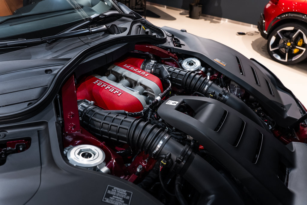 Used 2026 Ferrari Purosangue AWD/4WD image 21