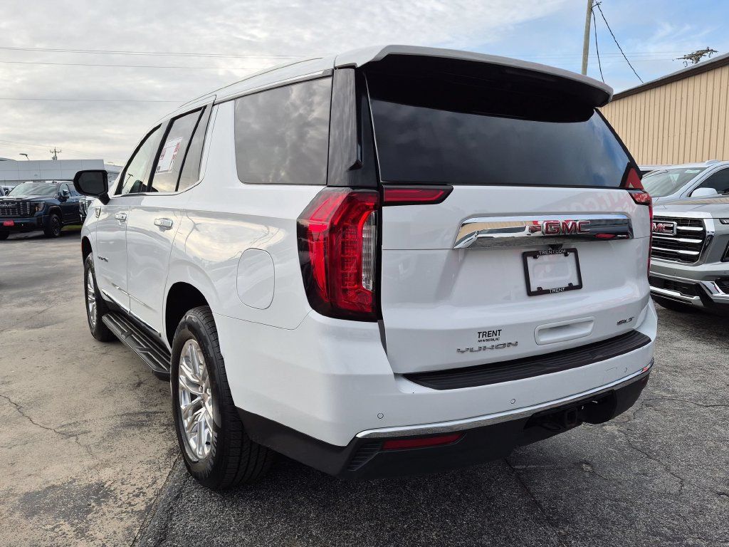 Used 2023 GMC Yukon SLT AWD/4WD image 2