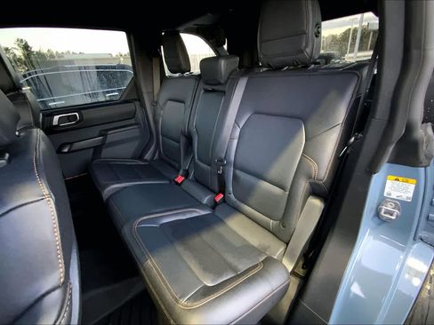 Used 2024 Ford Bronco Badlands image 20