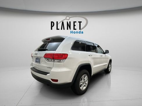 Used 2016 Jeep Grand Cherokee Laredo AWD/4WD image 3