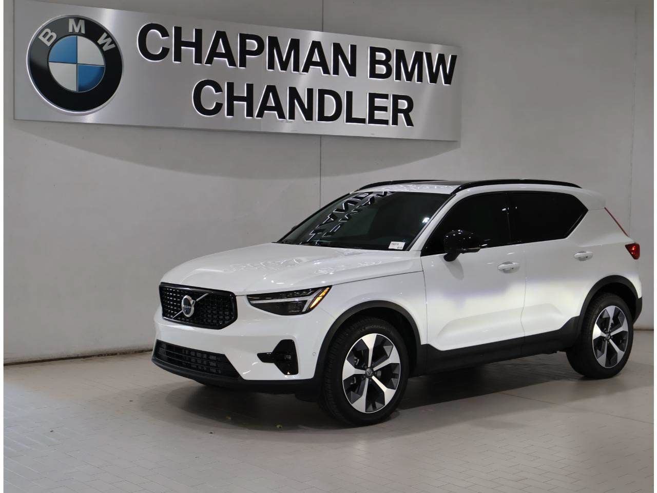 Used 2025 Volvo XC40 B5 Plus w/ Protection Package Premier AWD/4WD image 1