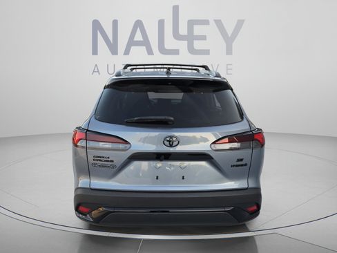 Used 2024 Toyota Corolla Cross AWD Hybrid w/ Moonroof Package image 4