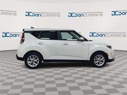 Used 2023 Kia Soul LX w/ Option Group 015 image 9