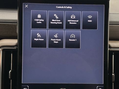 Used 2026 GMC Yukon Denali Ultimate AWD/4WD image 36