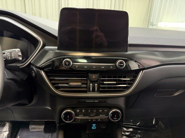 Used 2022 Ford Escape SEL w/ SEL Stealth AWD Package image 14