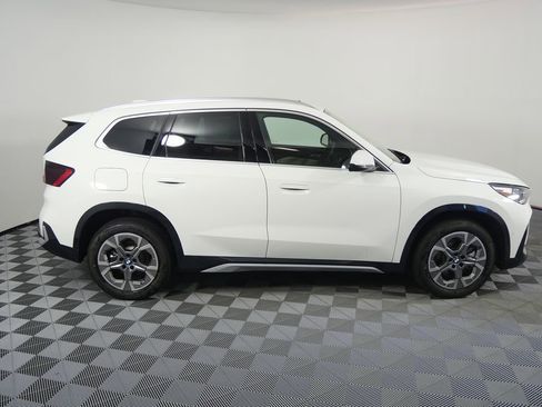 Used 2025 BMW X1 xDrive28i w/ Convenience Package image 2