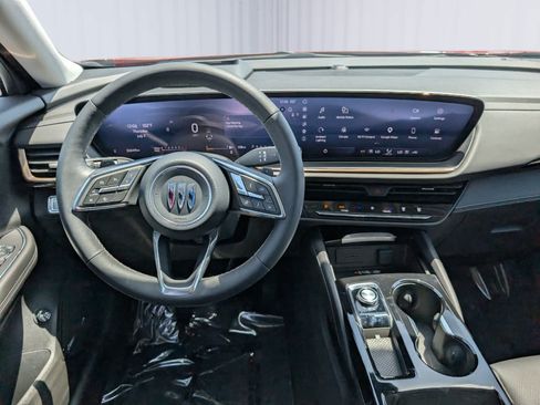 Certified 2025 Buick Envision Avenir AWD/4WD image 18