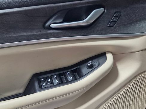 Used 2023 Jeep Grand Cherokee L Limited w/ Luxury Tech Group II RWD image 35