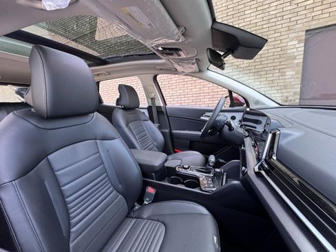 New 2025 Kia Sportage SX image 29