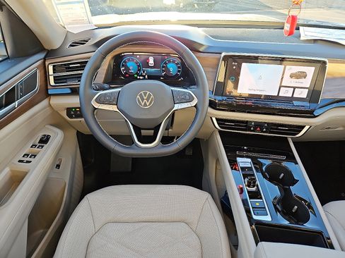 New 2026 Volkswagen Atlas SE image 8