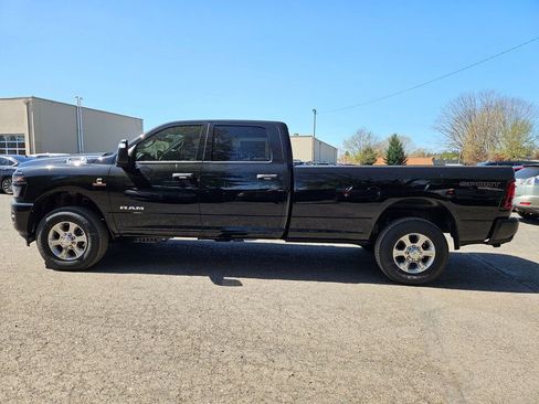 New 2026 RAM 3500 Big Horn AWD/4WD image 4