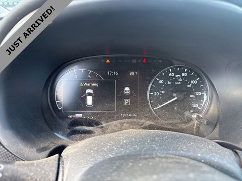 Used 2023 Nissan Kicks SV FWD image 9