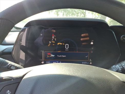 Used 2025 Chevrolet TrailBlazer LT w/ Driver Confidence Package image 12