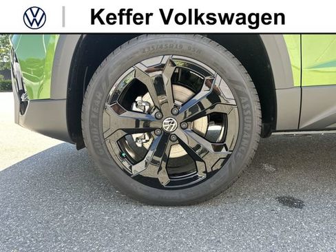New 2026 Volkswagen Taos SE AWD/4WD image 11