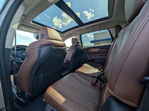 Certified 2024 Acura MDX SH-AWD w/ Technology Package image 3