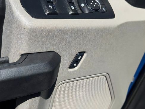 Used 2017 Ford F150 XL w/ Equipment Group 101A Mid AWD/4WD image 17