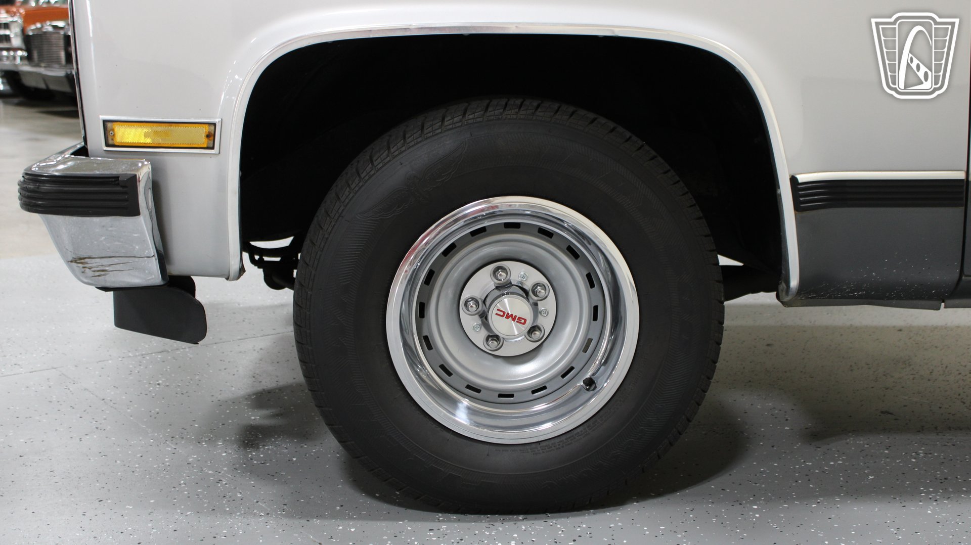 Used 1990 GMC Suburban 2WD image 7