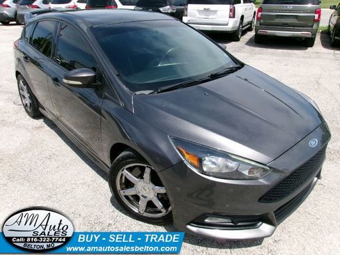 Used 2017 Ford Focus ST FWD image 25