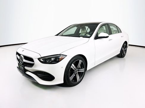 Used 2025 Mercedes-Benz C 300 4MATIC Sedan image 3