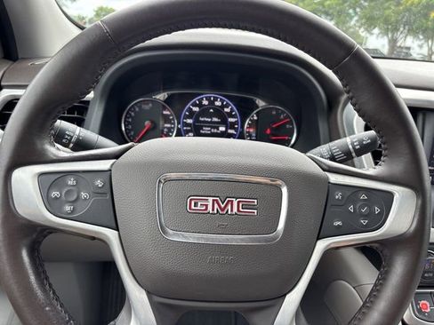 Used 2020 GMC Acadia SLT w/ Driver Alert Package II FWD image 29