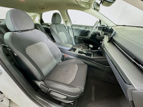 Used 2025 Kia K5 LXS image 29