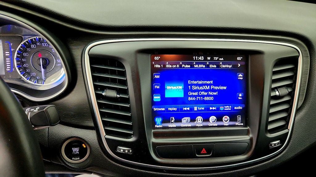 Used 2015 Chrysler 200 Limited w/ Convenience Group FWD image 19