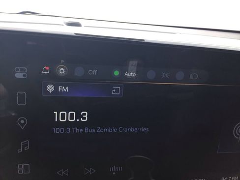 Used 2025 Chevrolet Equinox LT AWD/4WD image 18