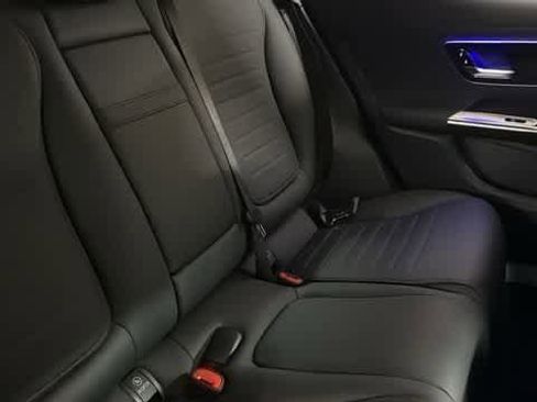 Certified 2026 Mercedes-Benz GLC 300 4MATIC image 34