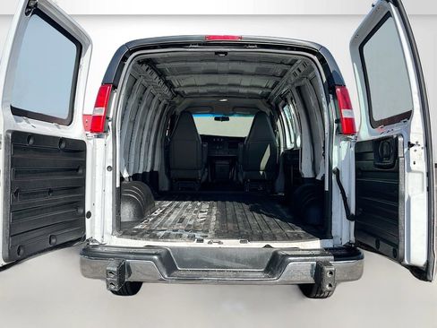 Used 2022 GMC Savana 2500 w/ Driver Convenience Package RWD image 22