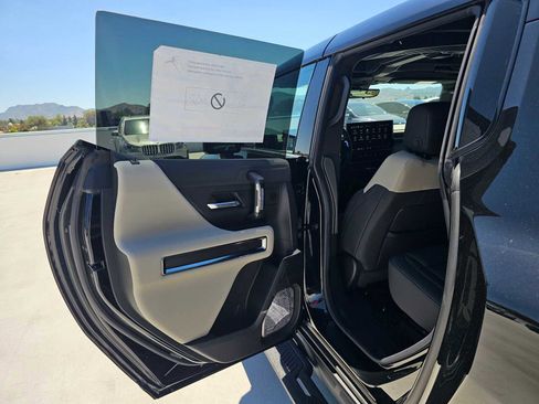 New 2026 GMC Hummer EV SUV AWD/4WD image 16