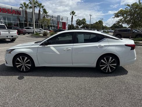 Certified 2022 Nissan Altima 2.5 SR image 9
