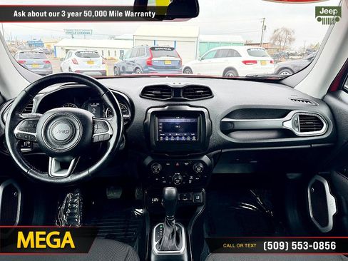 Used 2018 Jeep Renegade Latitude w/ Cold Weather Group image 14