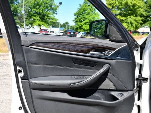 Used 2023 BMW M550i xDrive AWD/4WD image 11