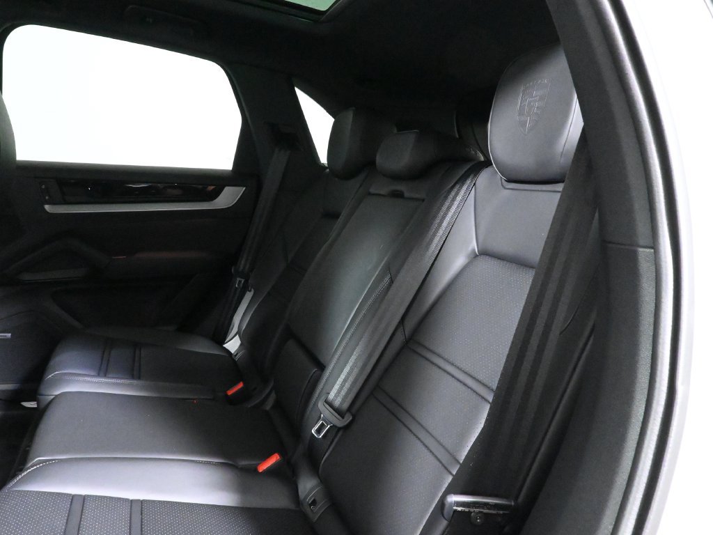 Used 2026 Porsche Cayenne AWD/4WD image 7
