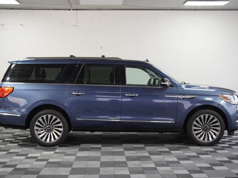 Used 2019 Lincoln Navigator L Reserve w/ Cargo Package AWD/4WD image 7