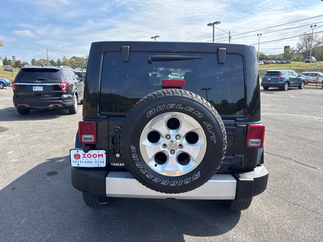 Used 2013 Jeep Wrangler Unlimited Sahara w/ Connectivity Group AWD/4WD image 7