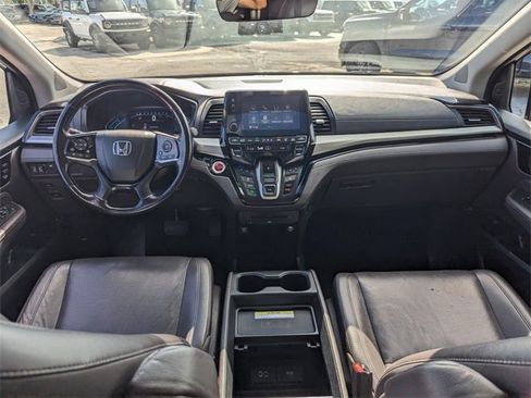 Used 2018 Honda Odyssey Elite image 9