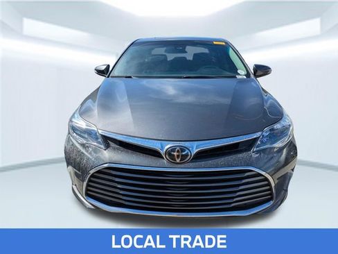 Used 2018 Toyota Avalon XLE image 2
