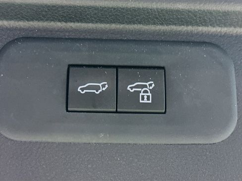 Used 2025 Toyota Grand Highlander AWD image 31