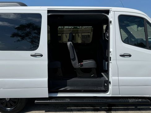 Used 2023 Mercedes-Benz Sprinter 2500 w/ Acoustic Package image 16