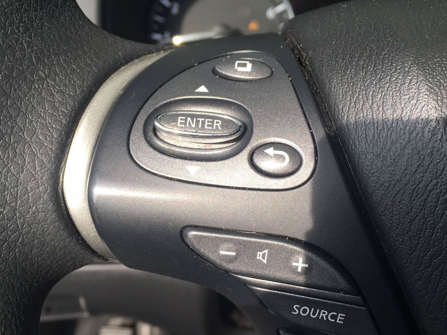 Used 2020 Nissan Pathfinder S FWD image 19