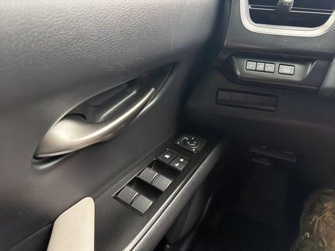 Used 2019 Lexus UX 200 FWD image 16