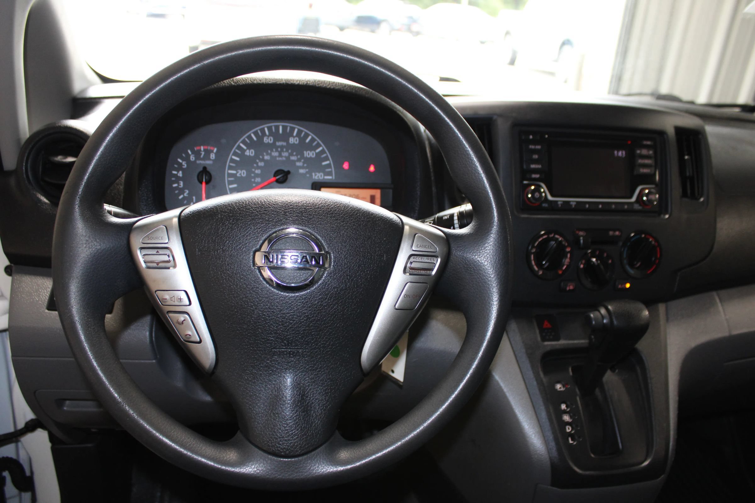 Used 2018 Nissan NV200 SV FWD image 11