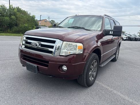 Used 2010 Ford Expedition XLT AWD/4WD image 2