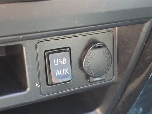 Used 2016 Toyota 4Runner Trail Premium AWD/4WD image 15