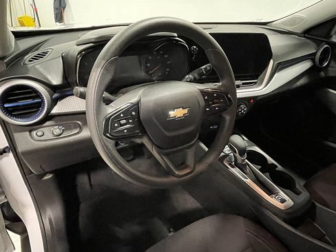 Used 2024 Chevrolet Trax LS w/ Driver Confidence Package FWD image 19