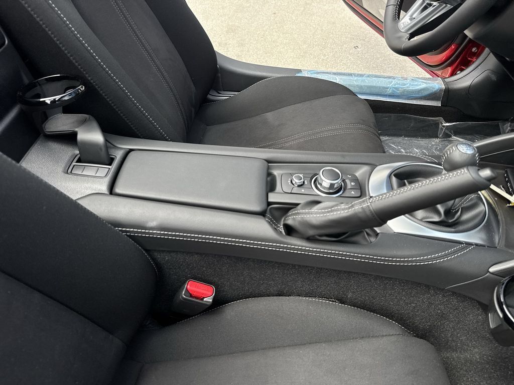 New 2026 MAZDA MX-5 Miata Club w/ Interior Package RWD image 35