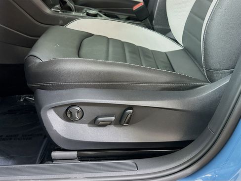 New 2026 Volkswagen Taos SEL image 19