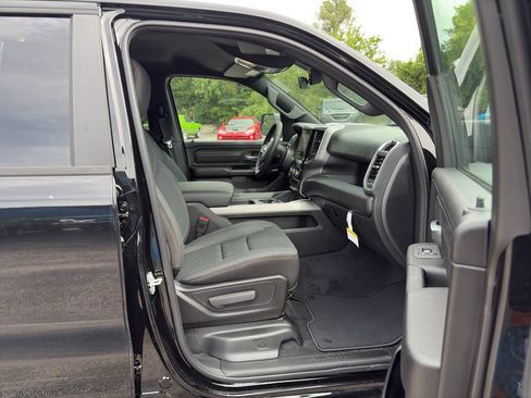 New 2026 RAM 1500 Express AWD/4WD image 21