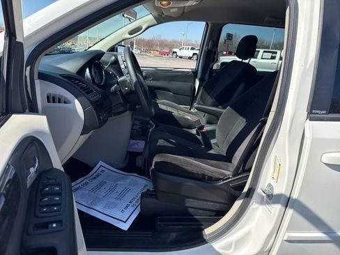 Used 2013 Dodge Grand Caravan SE image 8